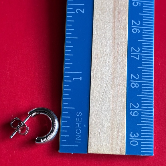 MICHAEL KORS Bracelet and Earrings Set. - Picture 5 of 16